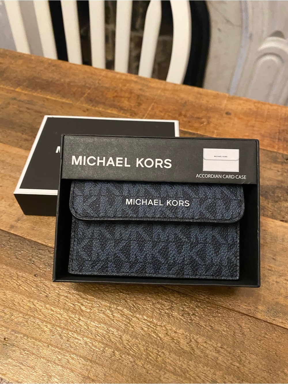 Michael Kors Wallet. New in box.